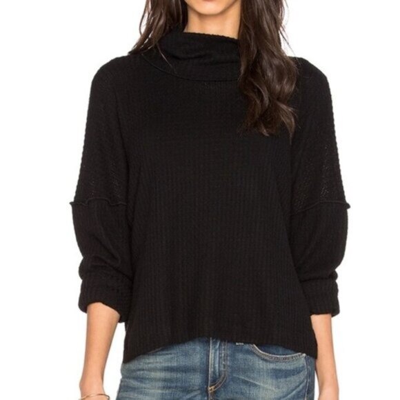 Revolve LNA Oversized Turtleneck Sweater Waffle Knit Slit Mock neck Black XS - Picture 2 of 16